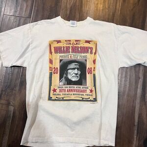 Vintage Willie Nelson shirt